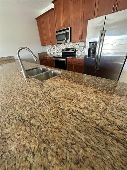 En Venta: $499,000 (4 camas, 3 baños, 1914 Pies cuadrados)