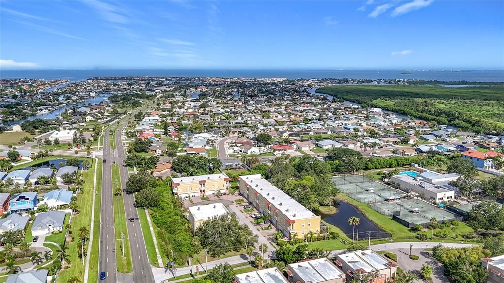 En Venta: $355,000 (3 camas, 2 baños, 2154 Pies cuadrados)