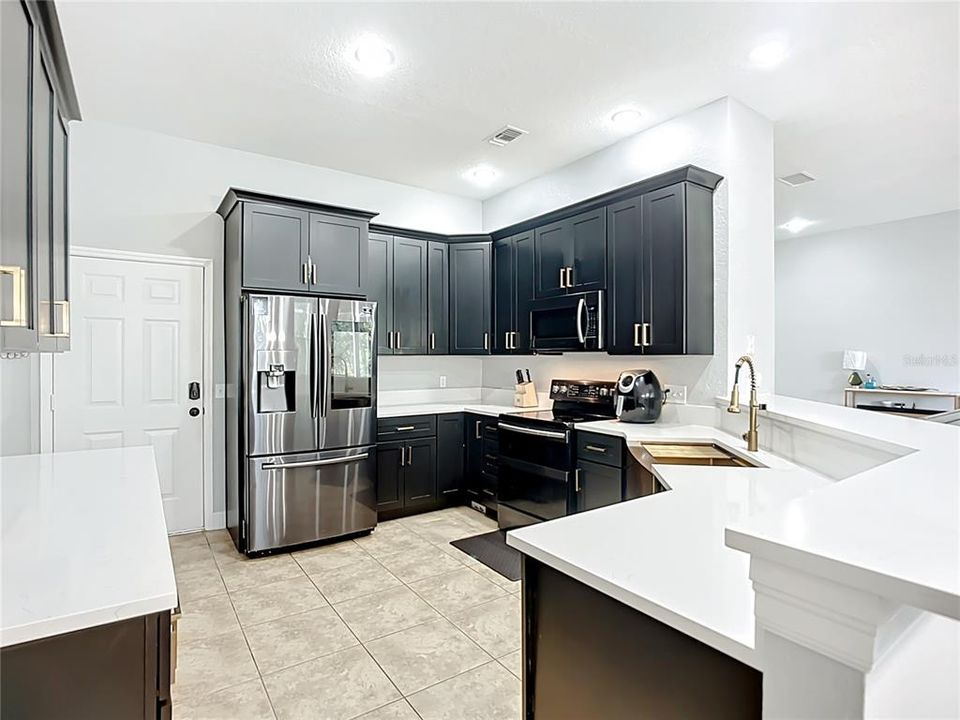 En Venta: $355,000 (3 camas, 2 baños, 2154 Pies cuadrados)