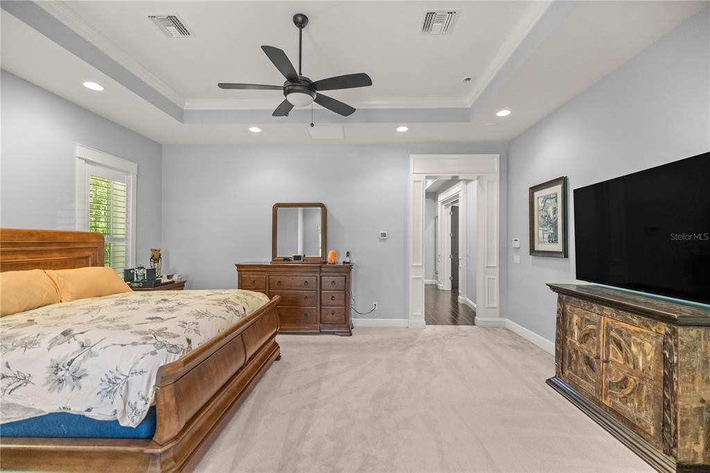 待售: $2,000,000 (4 贝兹, 3 浴室, 5825 平方英尺)