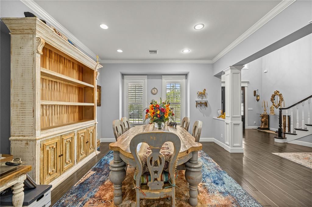 待售: $2,000,000 (4 贝兹, 3 浴室, 5825 平方英尺)