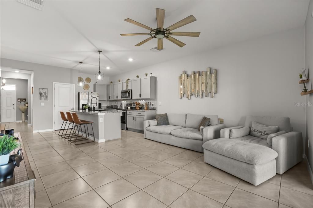 En Venta: $315,500 (3 camas, 2 baños, 1707 Pies cuadrados)