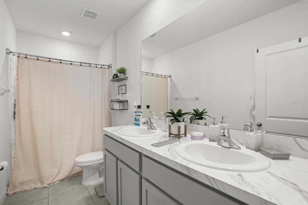 En Venta: $315,500 (3 camas, 2 baños, 1707 Pies cuadrados)