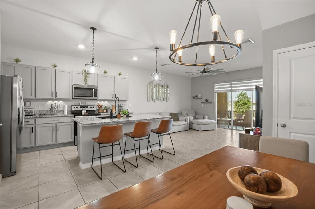 En Venta: $315,500 (3 camas, 2 baños, 1707 Pies cuadrados)