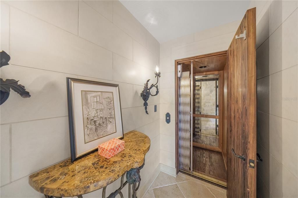 待售: $16,850,000 (5 贝兹, 6 浴室, 7817 平方英尺)