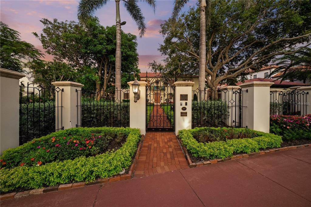 待售: $16,850,000 (5 贝兹, 6 浴室, 7817 平方英尺)