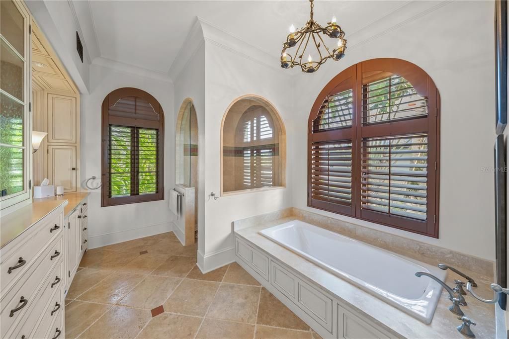 待售: $16,850,000 (5 贝兹, 6 浴室, 7817 平方英尺)