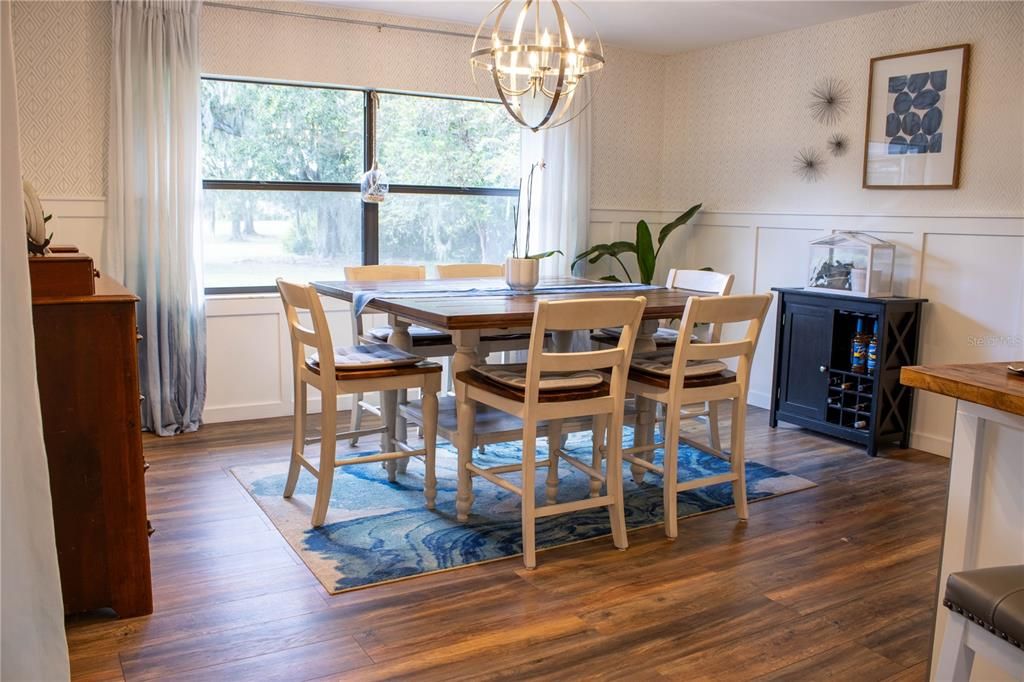 For Sale: $449,000 (3 beds, 3 baths, 1875 Square Feet)