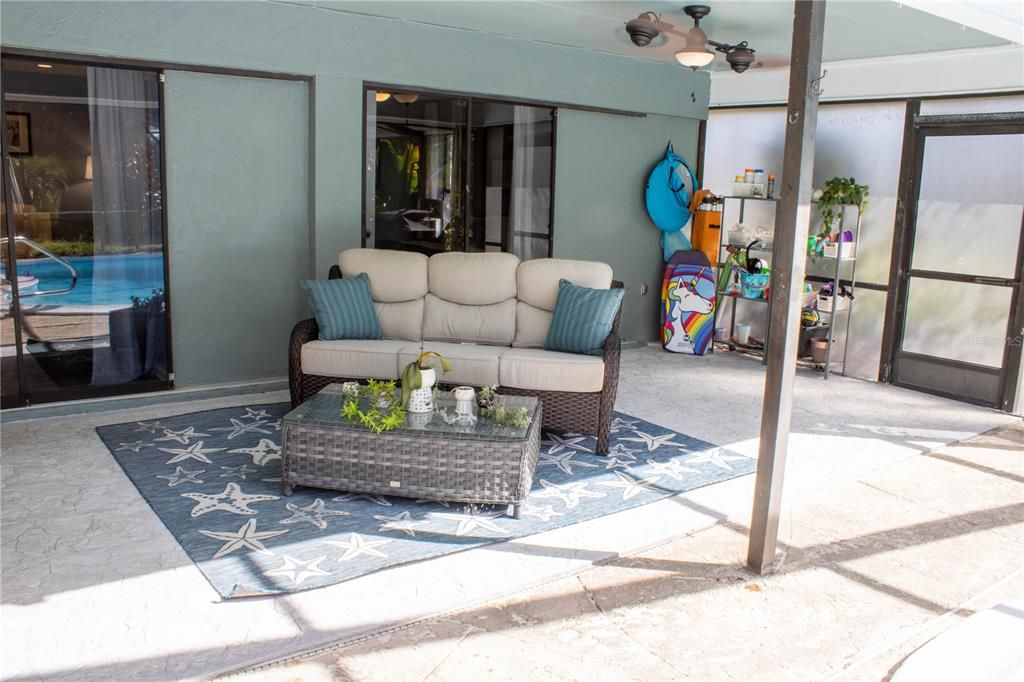 For Sale: $449,000 (3 beds, 3 baths, 1875 Square Feet)