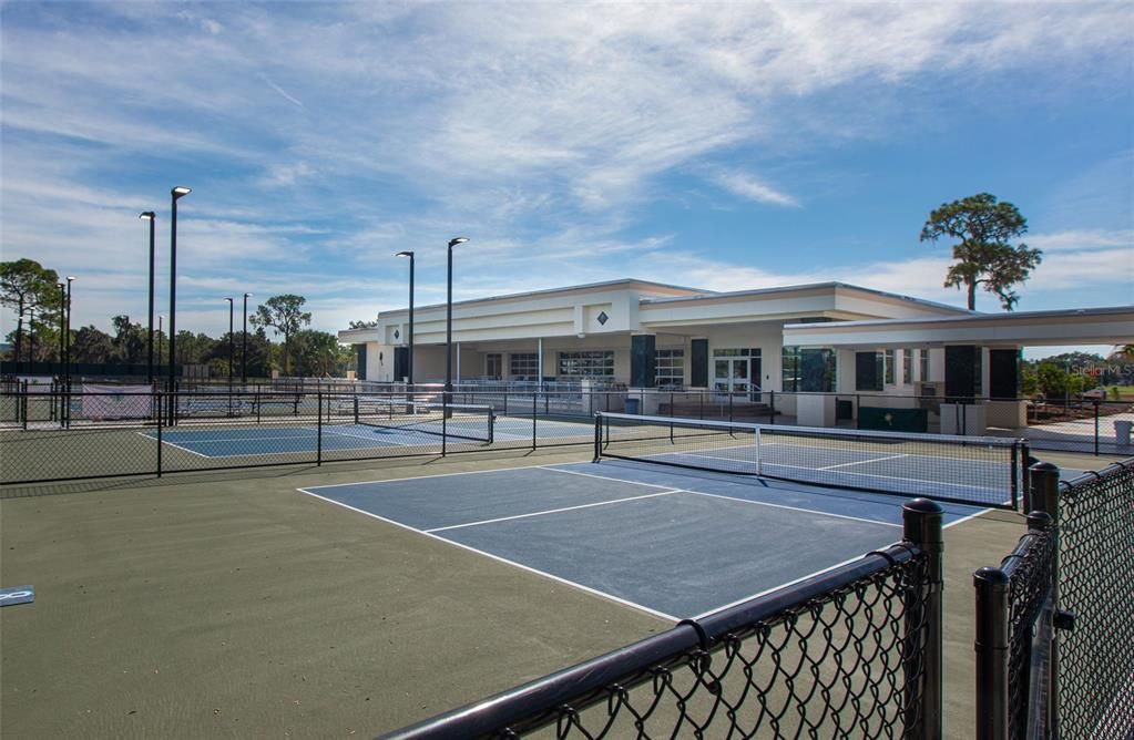 For Sale: $449,000 (3 beds, 3 baths, 1875 Square Feet)