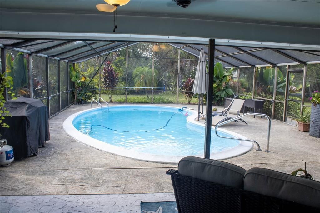 For Sale: $449,000 (3 beds, 3 baths, 1875 Square Feet)