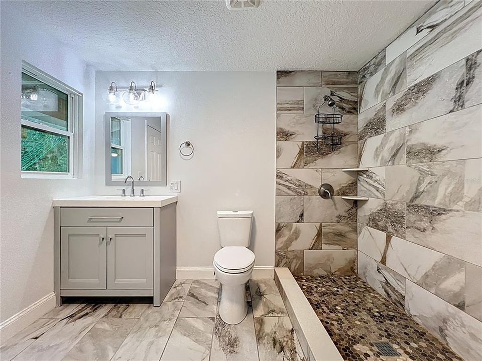 На продажу: $269,000 (3 спален, 2 ванн, 1454 Квадратных фут)