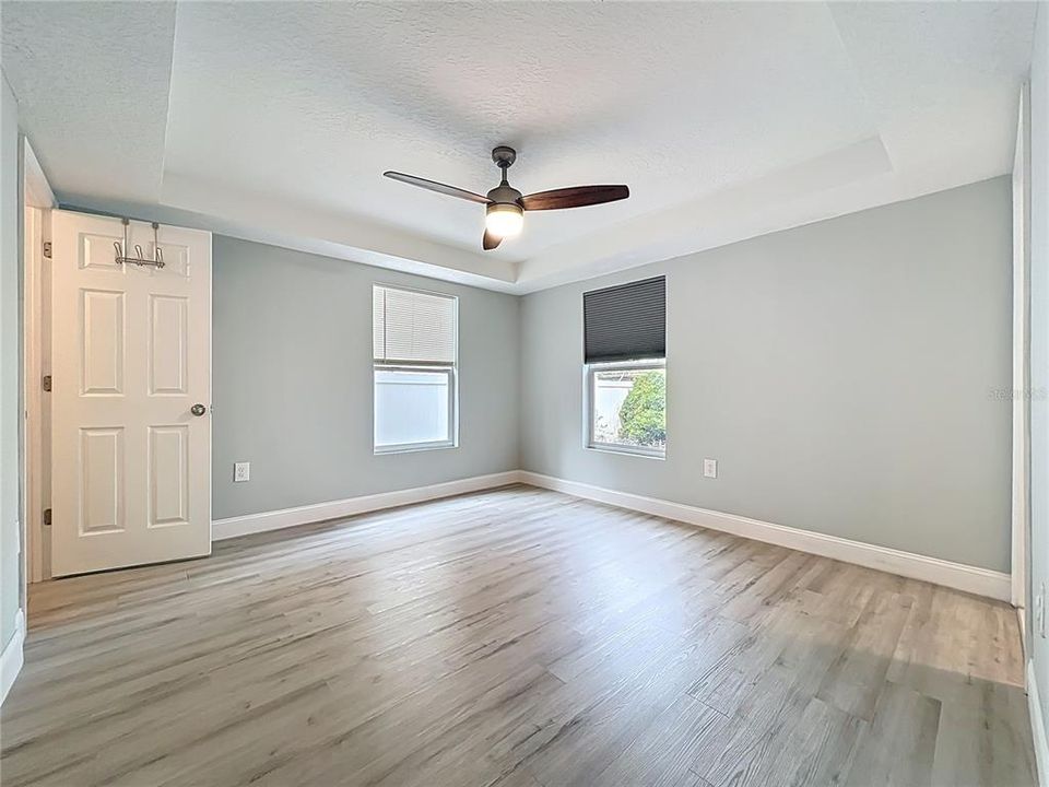 На продажу: $269,000 (3 спален, 2 ванн, 1454 Квадратных фут)