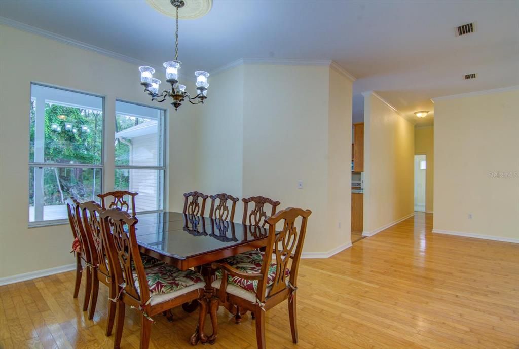 Active With Contract: $580,000 (5 beds, 3 baths, 2633 Square Feet)