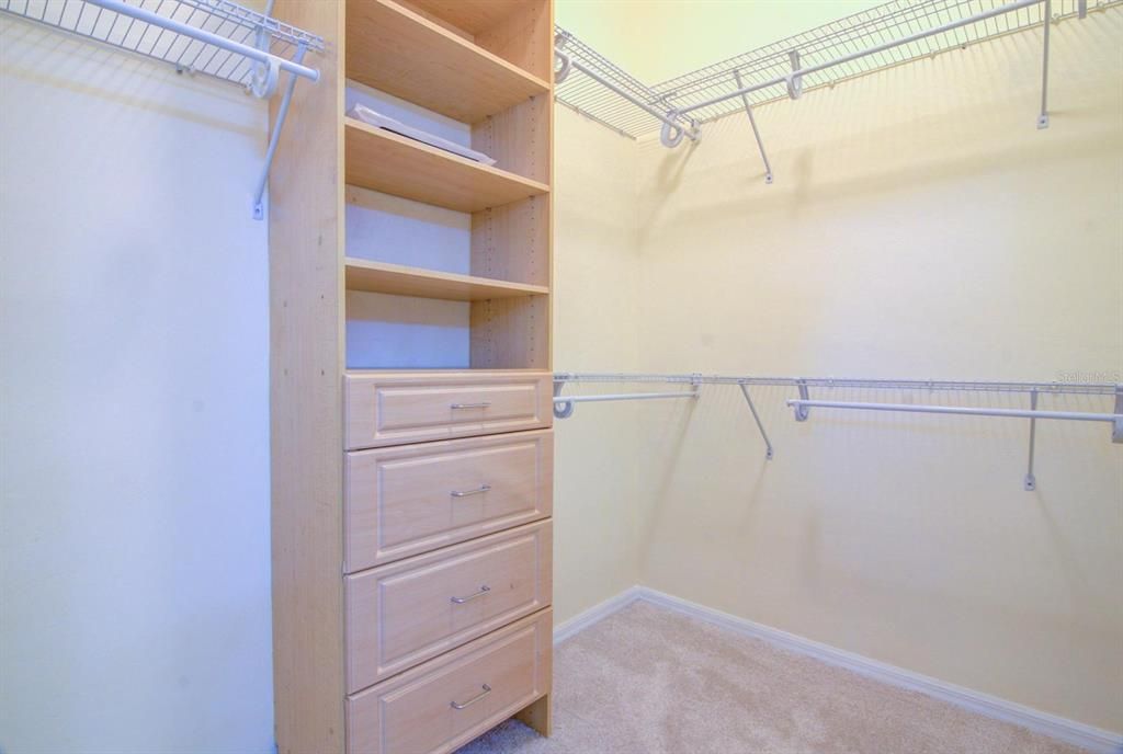 Active With Contract: $580,000 (5 beds, 3 baths, 2633 Square Feet)