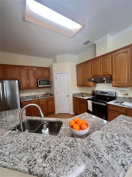 Active With Contract: $580,000 (5 beds, 3 baths, 2633 Square Feet)