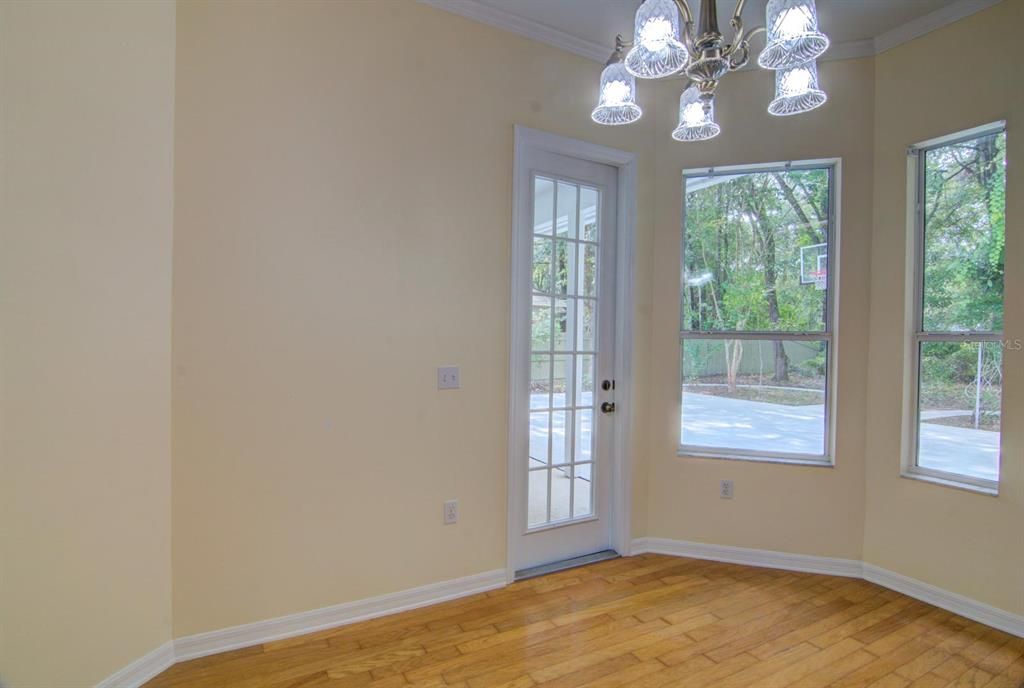 Active With Contract: $580,000 (5 beds, 3 baths, 2633 Square Feet)