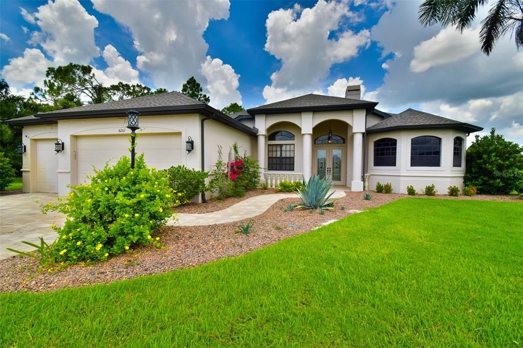 Recently Sold: $599,900 (3 beds, 2 baths, 2183 Square Feet)