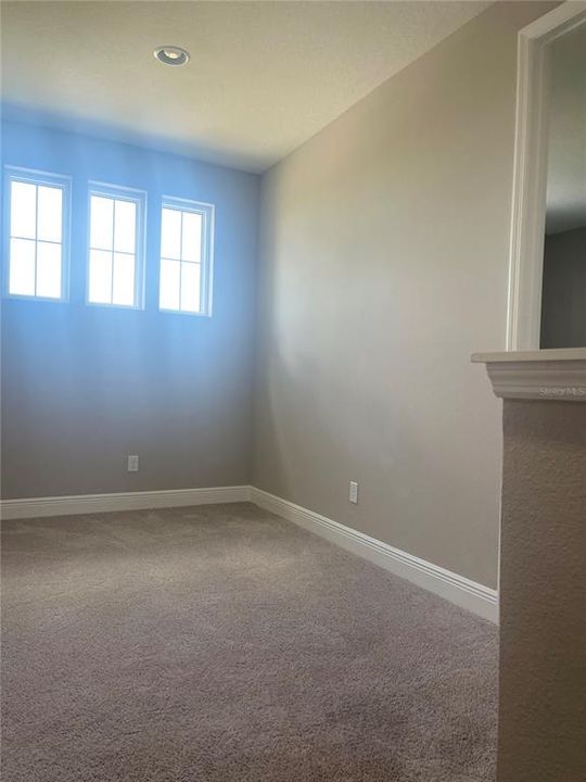 For Rent: $3,690 (4 beds, 2 baths, 2810 Square Feet)