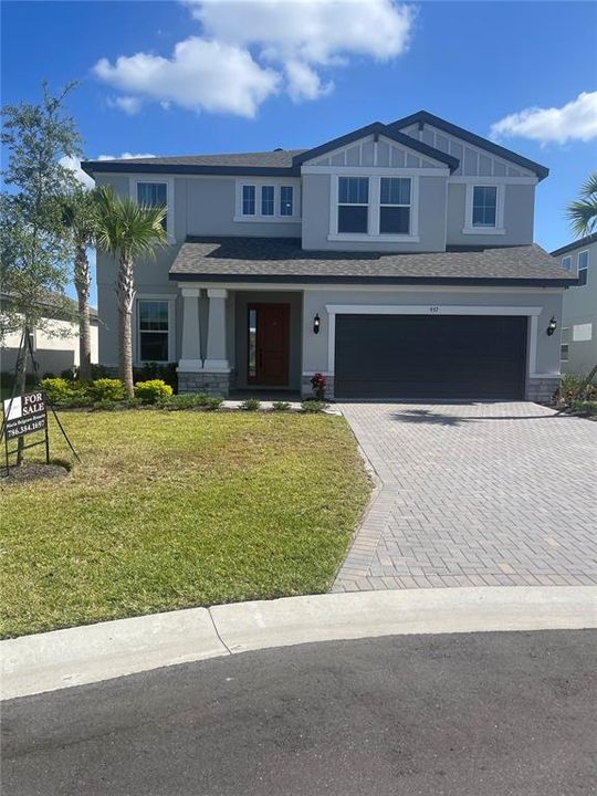 For Rent: $3,690 (4 beds, 2 baths, 2810 Square Feet)