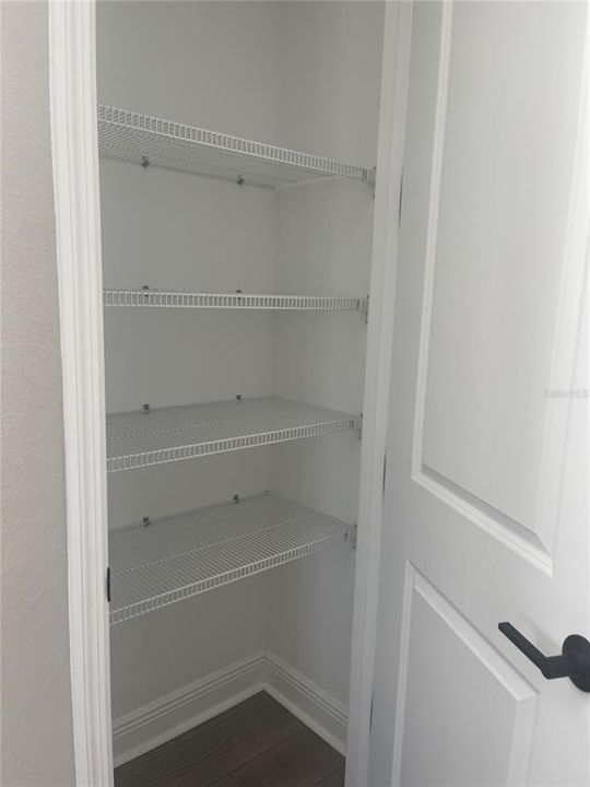 For Rent: $3,690 (4 beds, 2 baths, 2810 Square Feet)