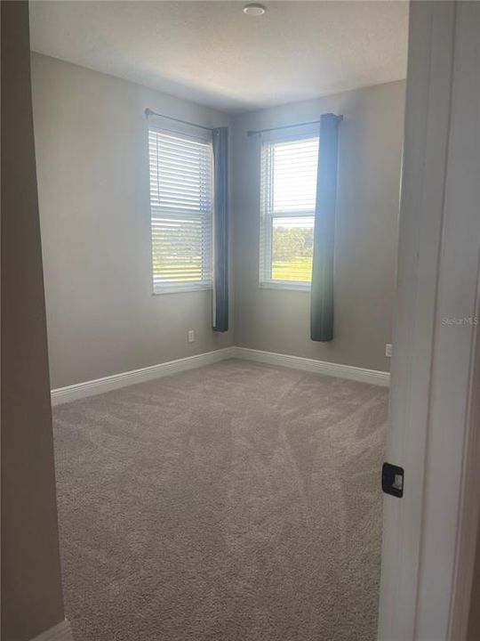 For Rent: $3,690 (4 beds, 2 baths, 2810 Square Feet)