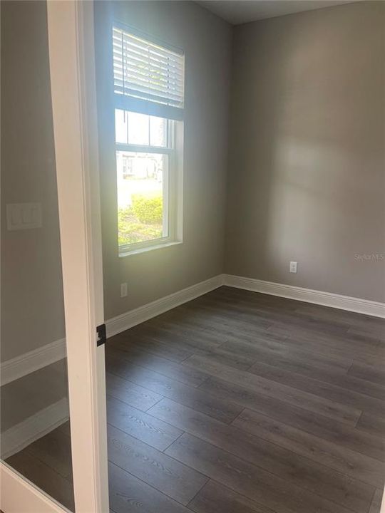 For Rent: $3,690 (4 beds, 2 baths, 2810 Square Feet)