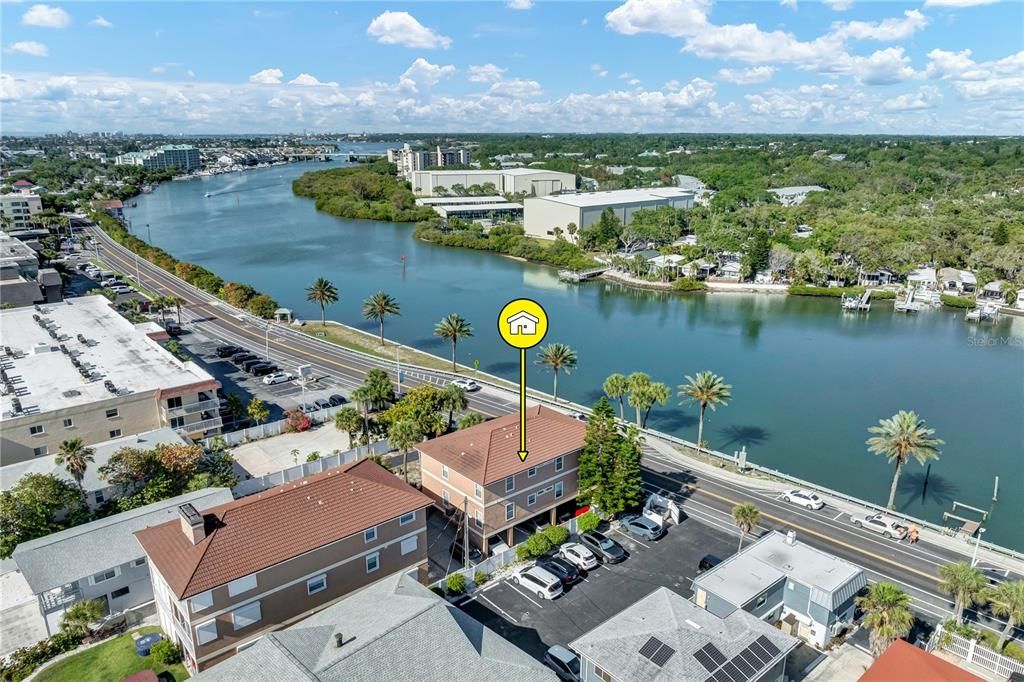 For Sale: $675,000 (2 beds, 2 baths, 1425 Square Feet)