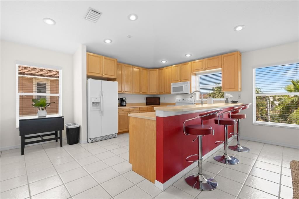 For Sale: $675,000 (2 beds, 2 baths, 1425 Square Feet)