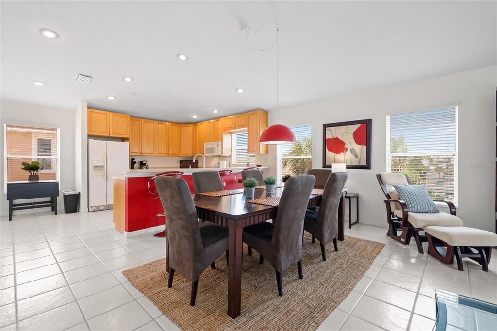 For Sale: $675,000 (2 beds, 2 baths, 1425 Square Feet)