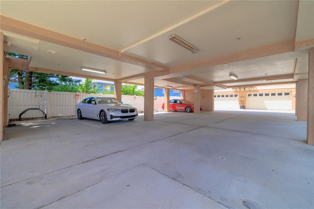 For Sale: $675,000 (2 beds, 2 baths, 1425 Square Feet)