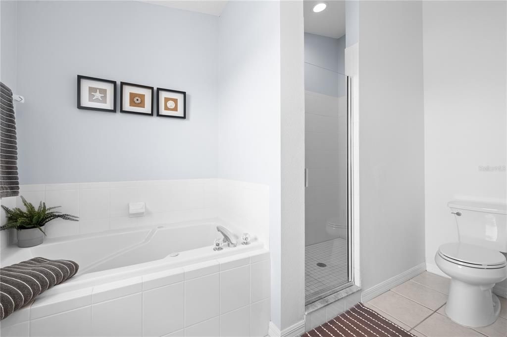 For Sale: $675,000 (2 beds, 2 baths, 1425 Square Feet)