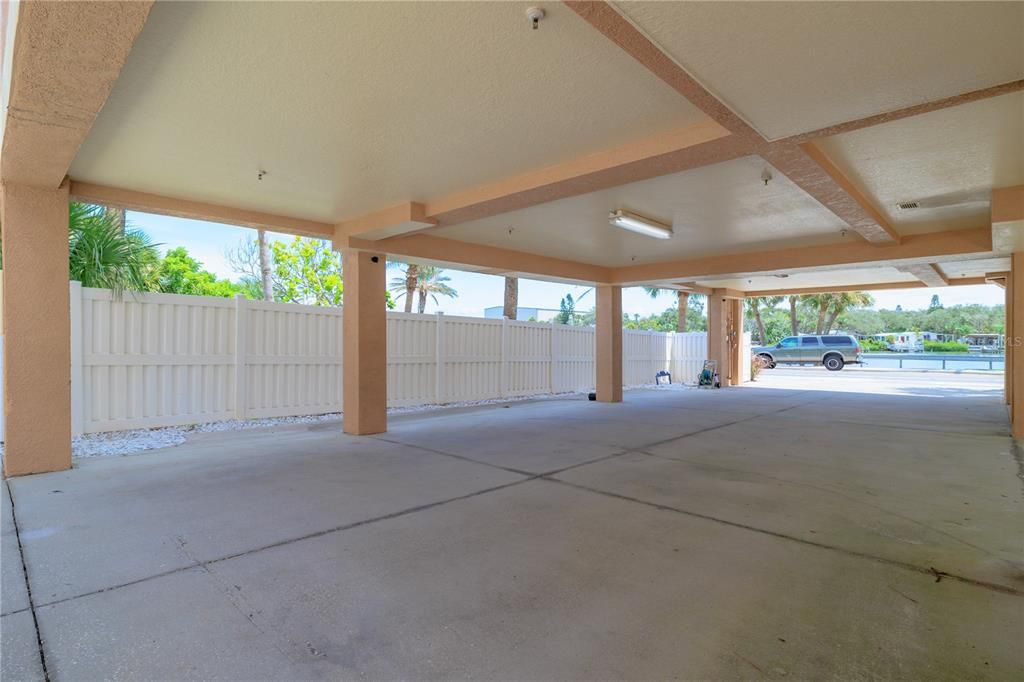 For Sale: $675,000 (2 beds, 2 baths, 1425 Square Feet)