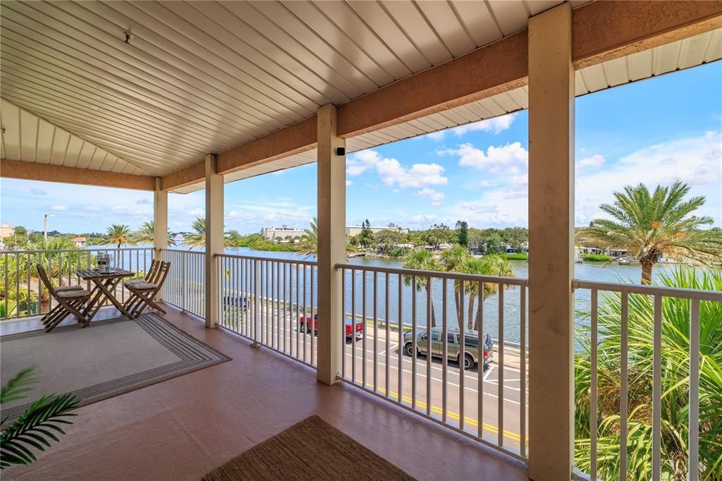 For Sale: $675,000 (2 beds, 2 baths, 1425 Square Feet)