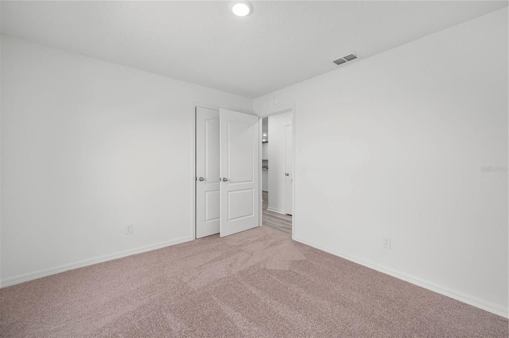 Activo con contrato: $300,900 (3 camas, 2 baños, 1403 Pies cuadrados)