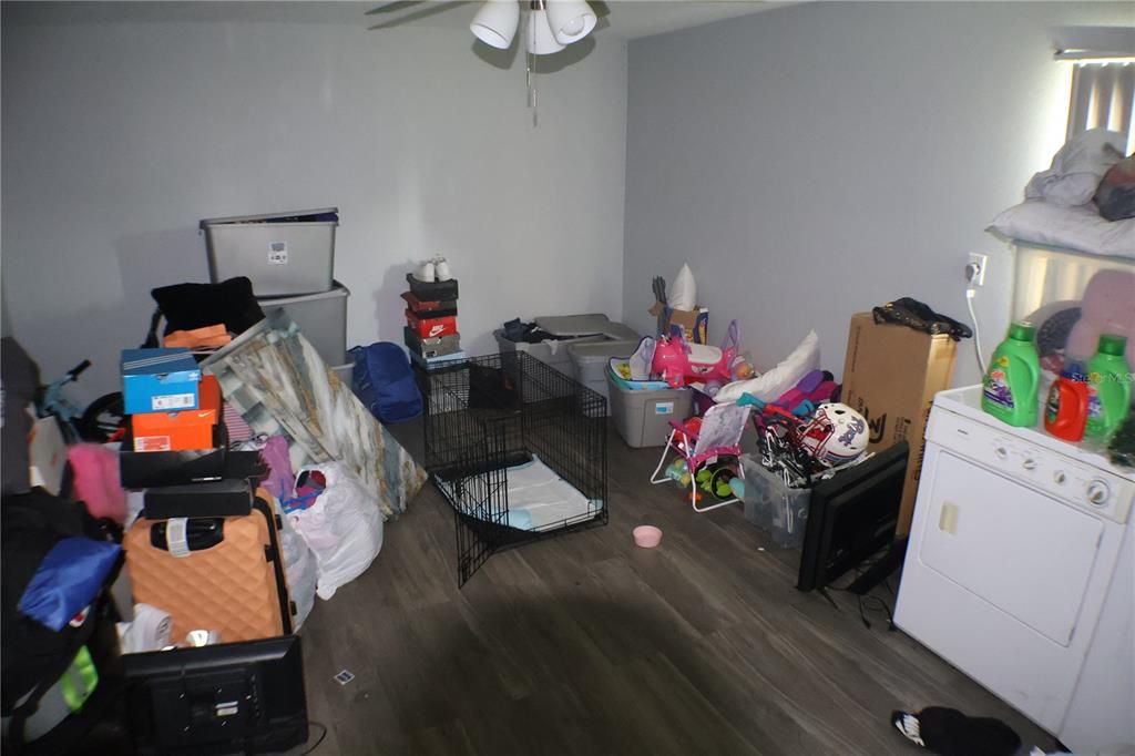 待售: $209,000 (3 贝兹, 2 浴室, 1166 平方英尺)