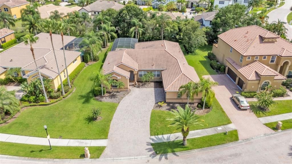 Active With Contract: $599,000 (4 beds, 3 baths, 2613 Square Feet)