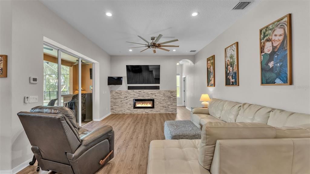 Active With Contract: $599,000 (4 beds, 3 baths, 2613 Square Feet)