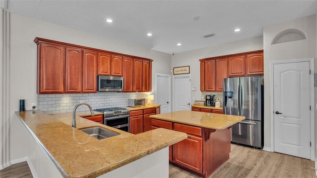 Active With Contract: $599,000 (4 beds, 3 baths, 2613 Square Feet)