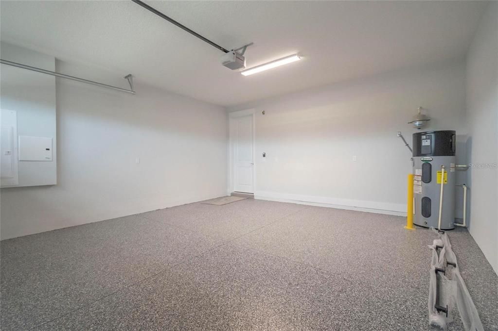 For Rent: $3,200 (3 beds, 2 baths, 2115 Square Feet)