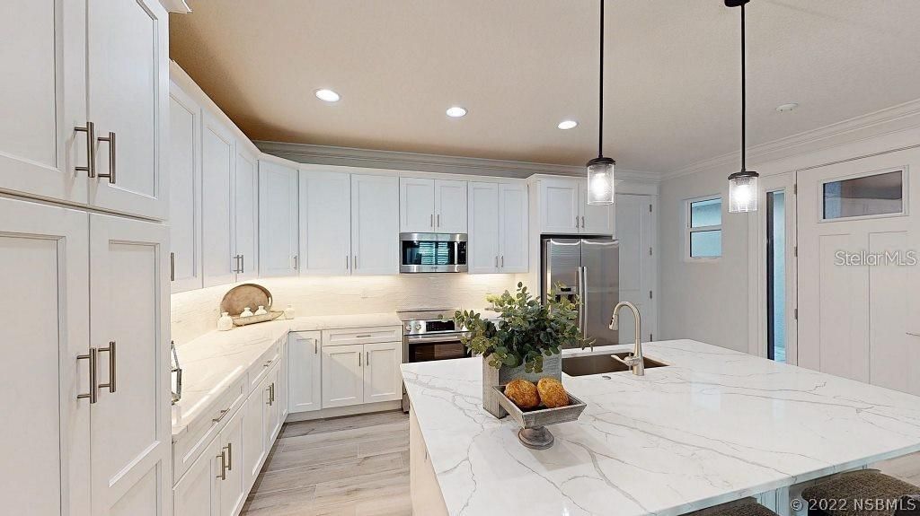 For Rent: $3,200 (3 beds, 2 baths, 2115 Square Feet)