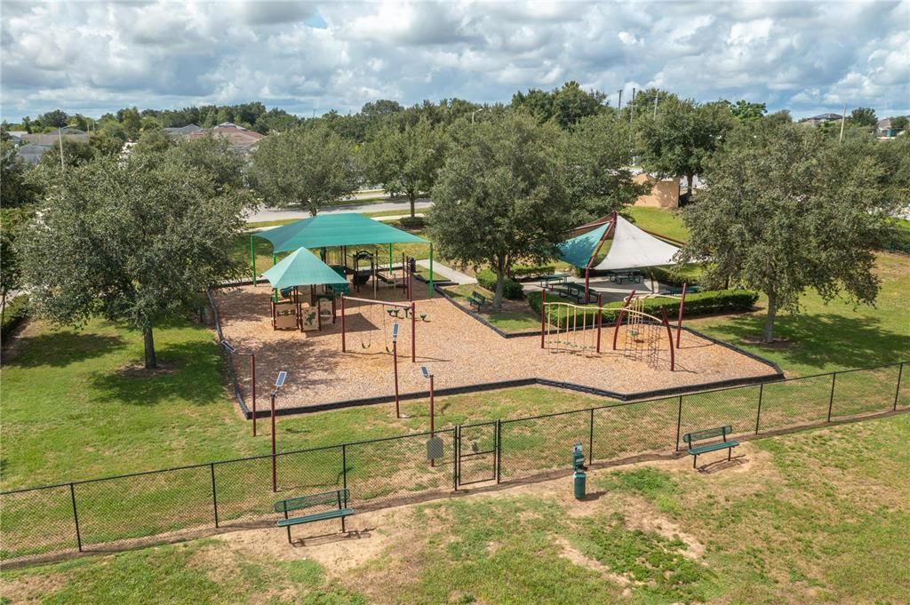 На продажу: $324,900 (3 спален, 2 ванн, 1435 Квадратных фут)