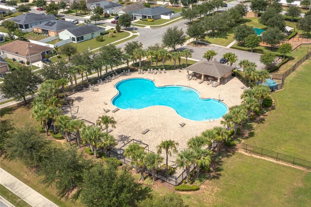 На продажу: $324,900 (3 спален, 2 ванн, 1435 Квадратных фут)