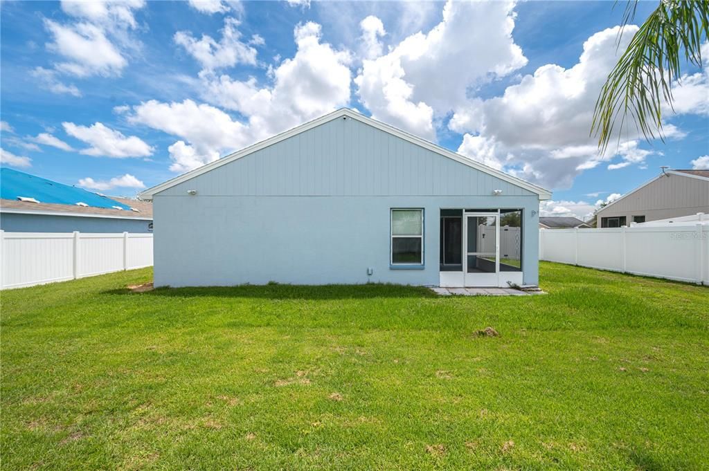 На продажу: $324,900 (3 спален, 2 ванн, 1435 Квадратных фут)