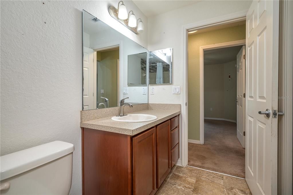 На продажу: $324,900 (3 спален, 2 ванн, 1435 Квадратных фут)