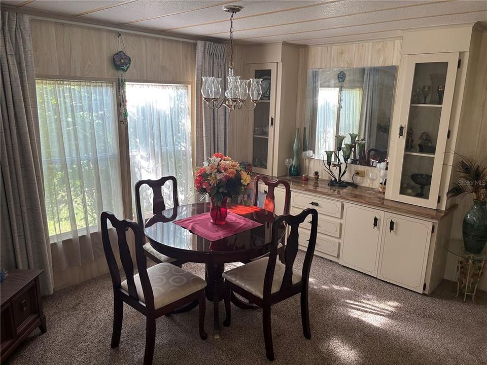 На продажу: $124,900 (2 спален, 2 ванн, 1518 Квадратных фут)