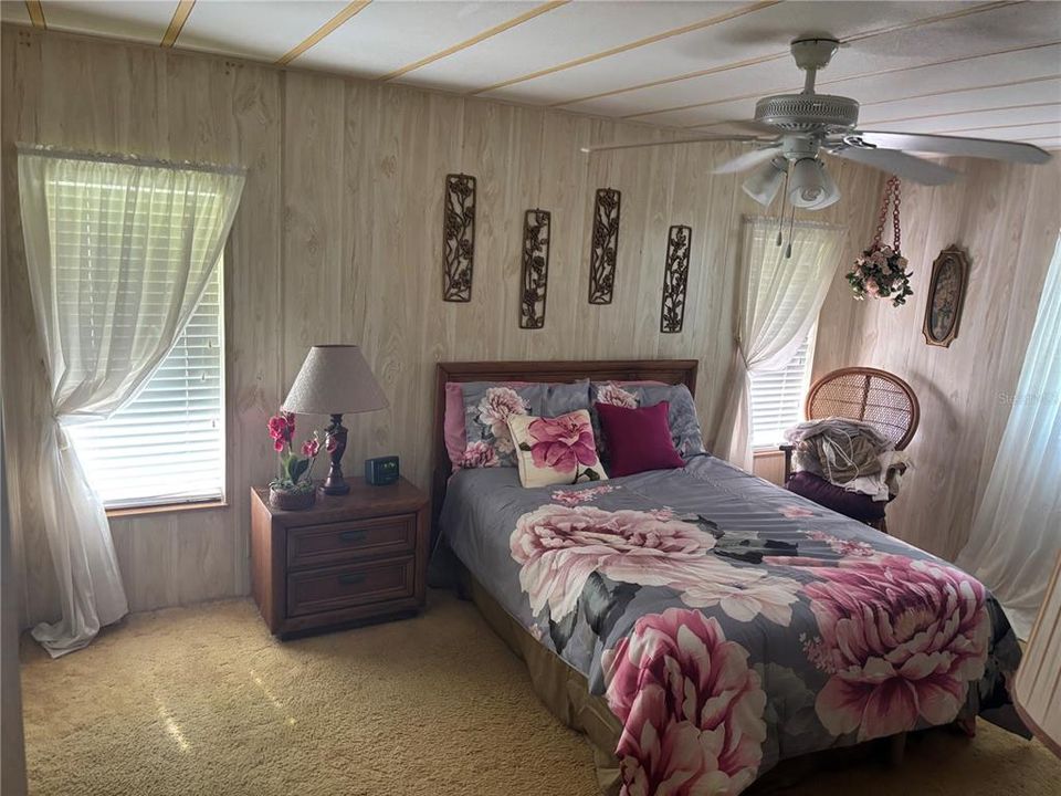 На продажу: $124,900 (2 спален, 2 ванн, 1518 Квадратных фут)