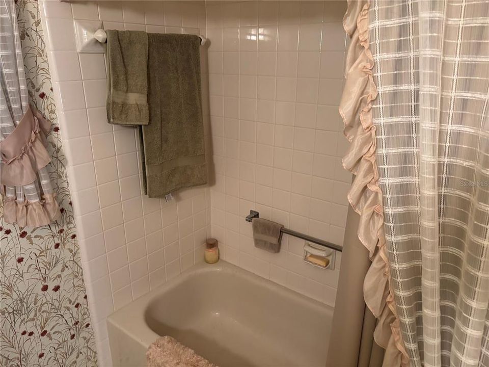 На продажу: $124,900 (2 спален, 2 ванн, 1518 Квадратных фут)