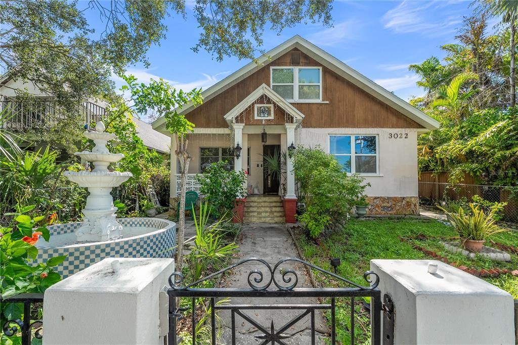 Recently Sold: $700,000 (8 beds, 0 baths, 3177 Square Feet)