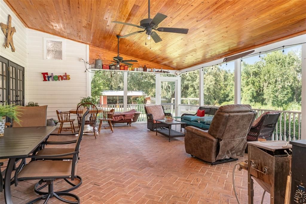 For Sale: $635,000 (4 beds, 2 baths, 3486 Square Feet)